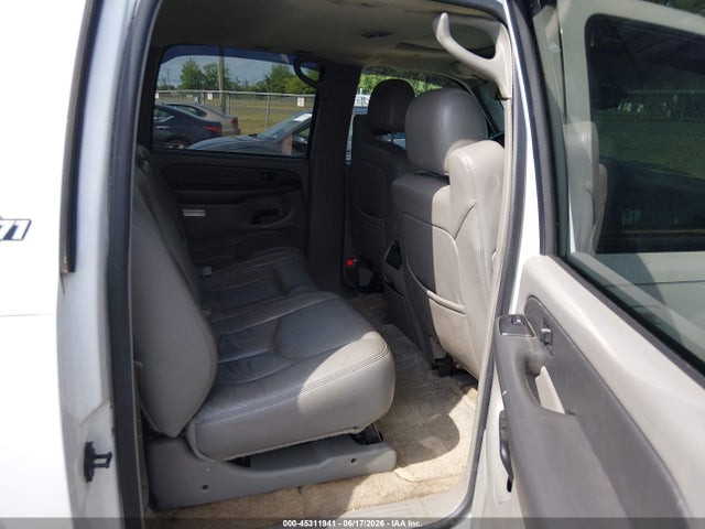 2003 Chevrolet Suburban 1500 Z71 მანქანა იყიდება აუქციონზე, vin: 3GNFK16Z13G202000, აუქციონის ნომერი: 45311941