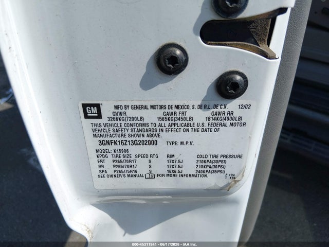 2003 Chevrolet Suburban 1500 Z71 მანქანა იყიდება აუქციონზე, vin: 3GNFK16Z13G202000, აუქციონის ნომერი: 45311941