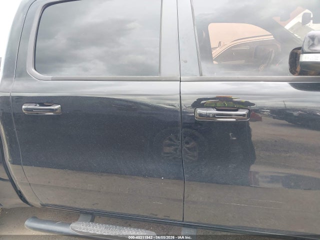 Продажа на аукционе авто 2019 Ram 1500 Laramie  4x2 5'7 Box, vin: 1C6RREJT3KN616937, номер лота: 45311942