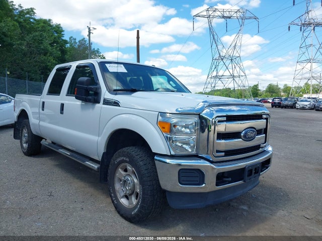 45312030 :رقم المزاد ، 1FT7W2B61FEC54905 vin ، 2015 Ford F-250 Xlt مزاد بيع