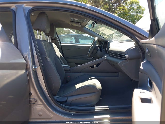 Продажа на аукционе авто 2021 Hyundai Elantra Sel, vin: KMHLM4AG4MU126957, номер лота: 45312184