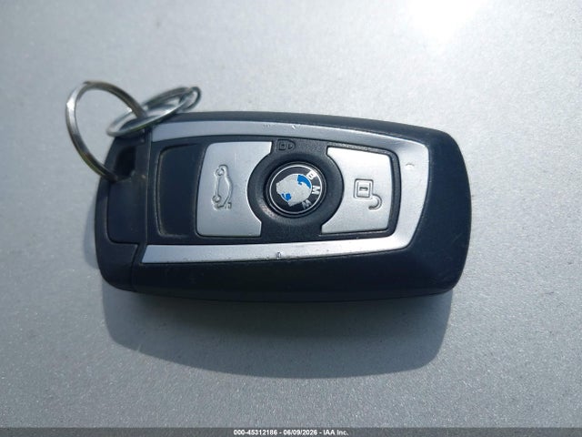 45312186 :رقم المزاد ، WBA3A5C51DF356939 vin ، 2013 Bmw 328i مزاد بيع