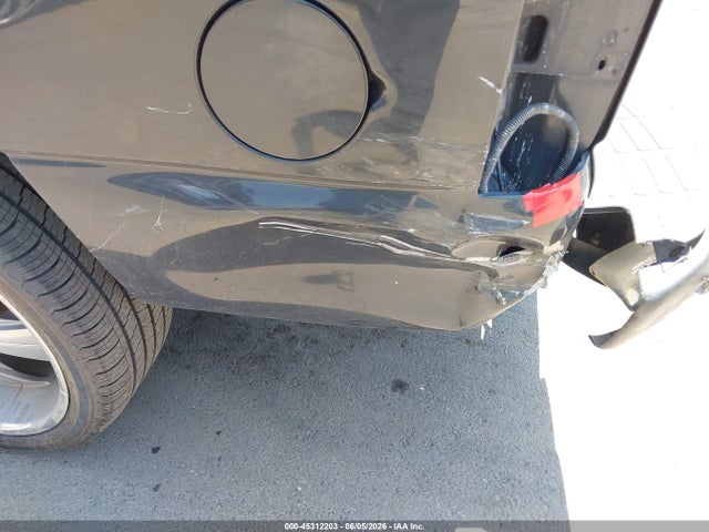 2003 Chevrolet Suburban 1500 Lt მანქანა იყიდება აუქციონზე, vin: 3GNEC16T13G210098, აუქციონის ნომერი: 45312203