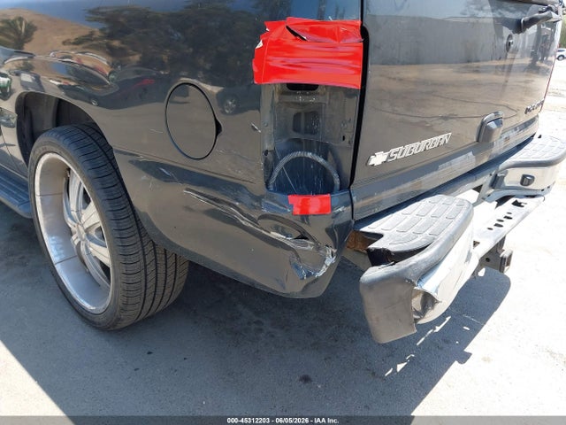 2003 Chevrolet Suburban 1500 Lt მანქანა იყიდება აუქციონზე, vin: 3GNEC16T13G210098, აუქციონის ნომერი: 45312203