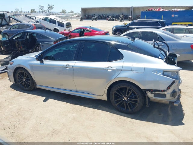 4T1K31AK2NU042588 Toyota Camry Xse Hybrid