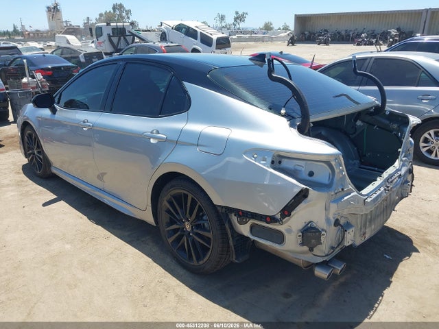 4T1K31AK2NU042588 Toyota Camry Xse Hybrid