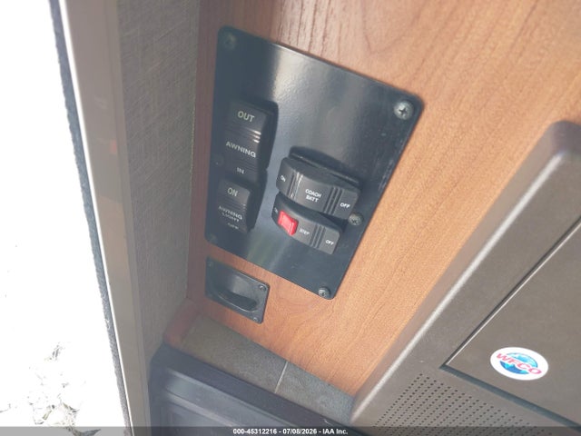 Winnebago 27pe 2020 1F65F5DY4K0A13325 Image 7