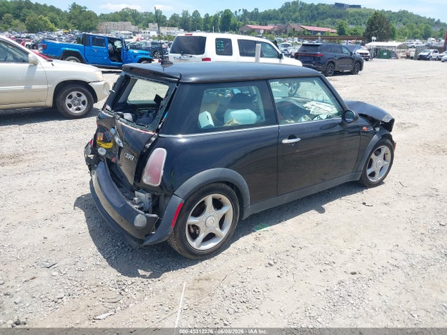 2005 Mini Cooper მანქანა იყიდება აუქციონზე, vin: WMWRC33505TJ71132, აუქციონის ნომერი: 45312226
