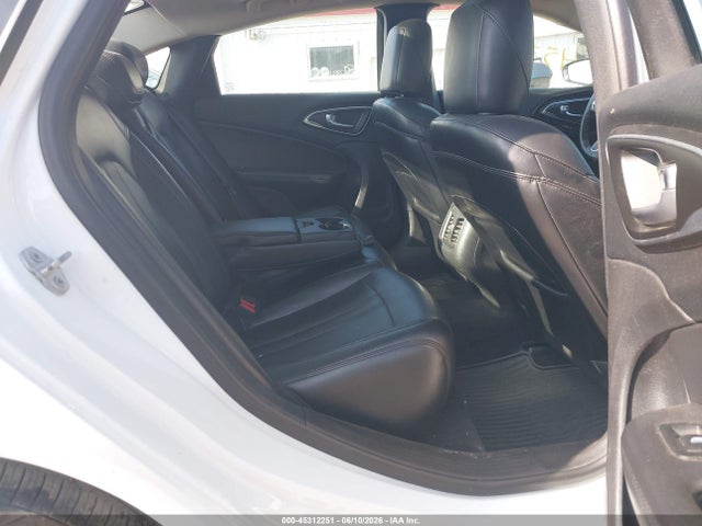 45312251 :رقم المزاد ، 1C3CCCCG2GN139787 vin ، 2016 Chrysler 200 C مزاد بيع