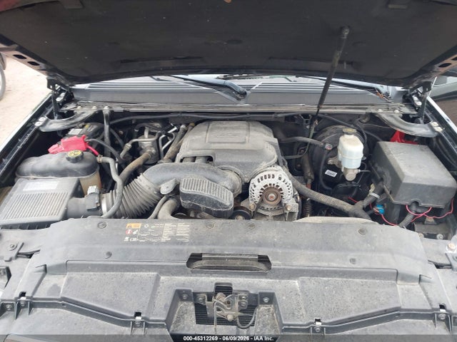 45312269 :رقم المزاد ، 1GNSKJE70DR329157 vin ، 2013 Chevrolet Suburban 1500 Lt مزاد بيع
