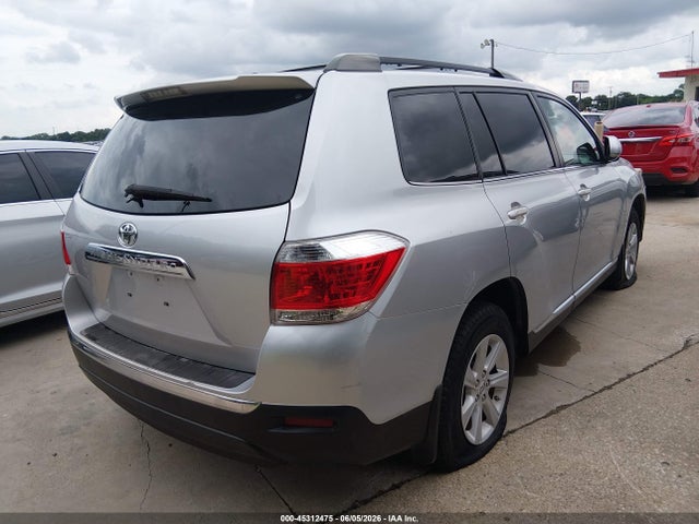 2012 Toyota Highlander მანქანა იყიდება აუქციონზე, vin: 5TDZA3EHXCS029558, აუქციონის ნომერი: 45312475