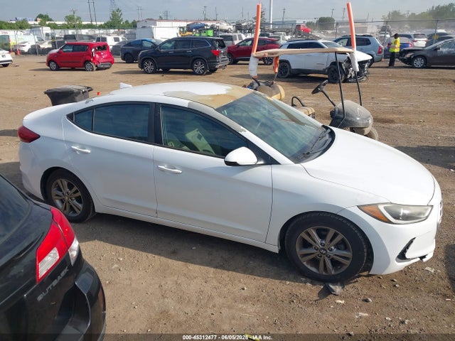 Продажа на аукционе авто 2017 Hyundai Elantra Se, vin: 5NPD84LF6HH123849, номер лота: 45312477