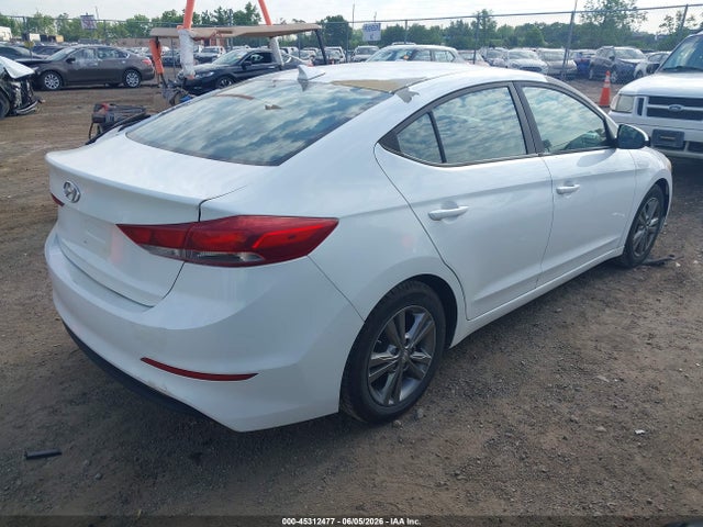 Продажа на аукционе авто 2017 Hyundai Elantra Se, vin: 5NPD84LF6HH123849, номер лота: 45312477