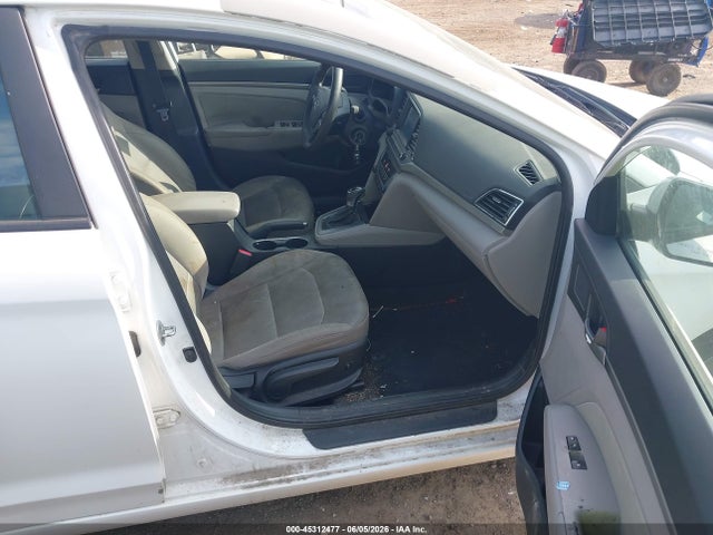 Продажа на аукционе авто 2017 Hyundai Elantra Se, vin: 5NPD84LF6HH123849, номер лота: 45312477