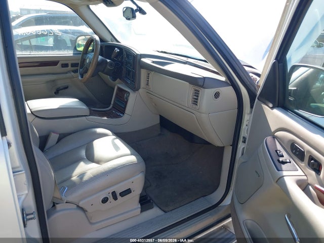 45312557 :رقم المزاد ، 1GYEK63NX5R115552 vin ، 2005 Cadillac Escalade Standard مزاد بيع