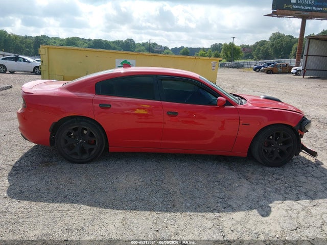 2C3CDXHG8FH915067 Dodge Charger Sxt