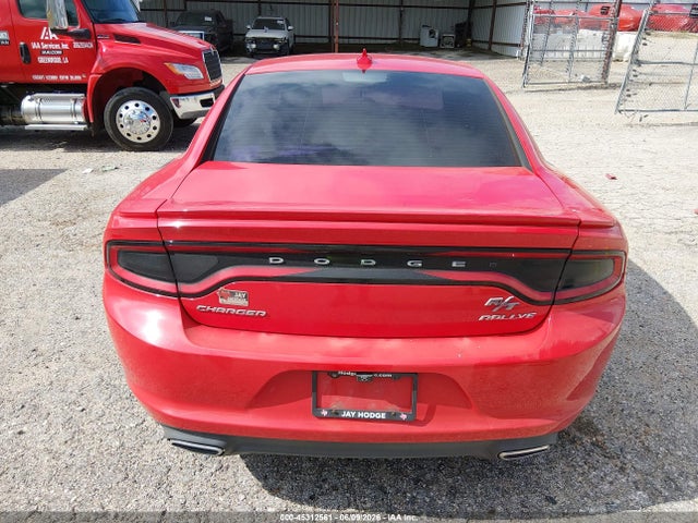 2C3CDXHG8FH915067 Dodge Charger Sxt