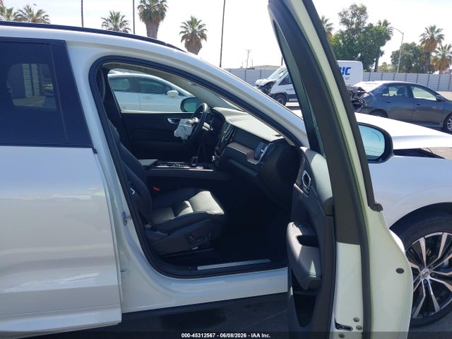 YV4L12RL7R1739289 Volvo Xc60 B5 Plus Dark Theme