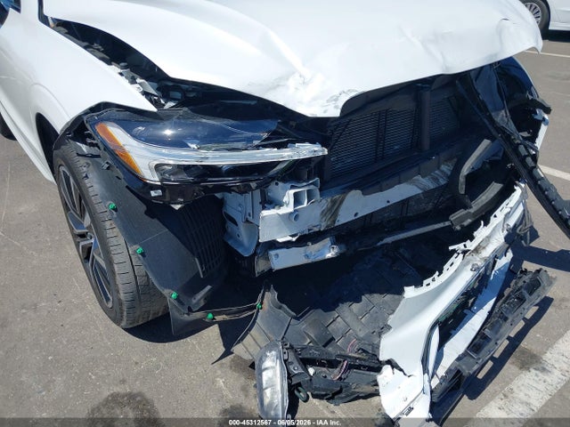 YV4L12RL7R1739289 Volvo Xc60 B5 Plus Dark Theme