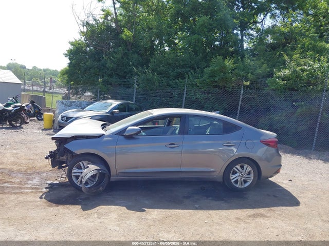 2019 Hyundai Elantra Sel მანქანა იყიდება აუქციონზე, vin: 5NPD84LF8KH403702, აუქციონის ნომერი: 45312581