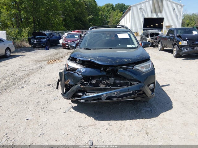 2018 Toyota Rav4 Hybrid Limited მანქანა იყიდება აუქციონზე, vin: JTMDJREV0JD249450, აუქციონის ნომერი: 45312603
