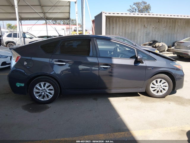 Toyota Prius Plug-in Advanced 2015 JTDKN3DP5F3069342 Image 13