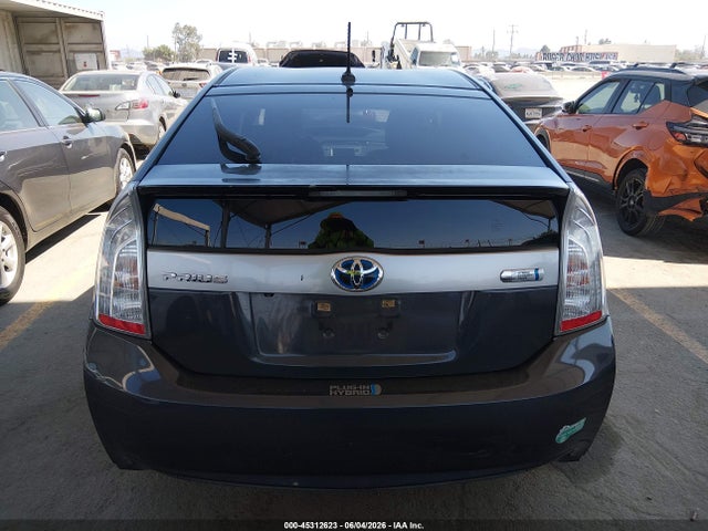 Toyota Prius Plug-in Advanced 2015 JTDKN3DP5F3069342 Image 16