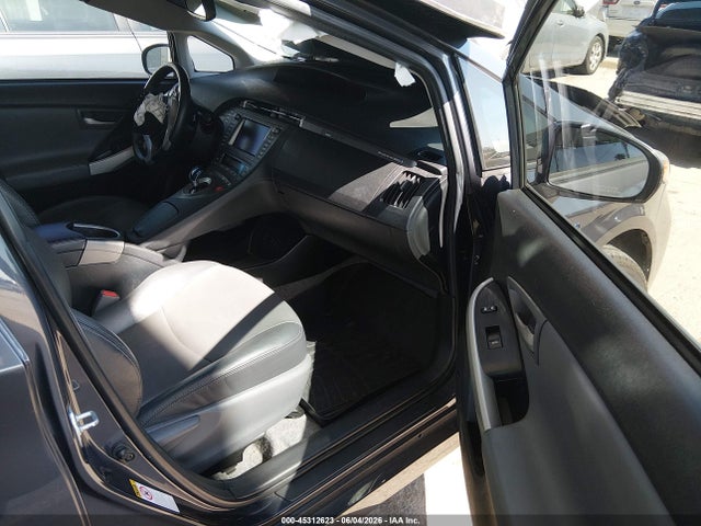 Toyota Prius Plug-in Advanced 2015 JTDKN3DP5F3069342 Image 5
