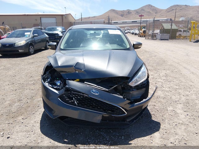 Ford FOCUS SE 2017 1FADP3K24HL239547 Image 11