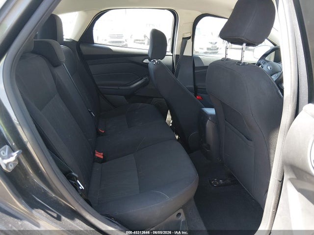 Ford FOCUS SE 2017 1FADP3K24HL239547 Image 8