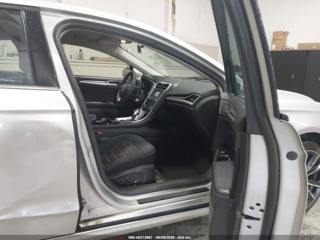 3FA6P0H72GR116792 Ford FUSION SE