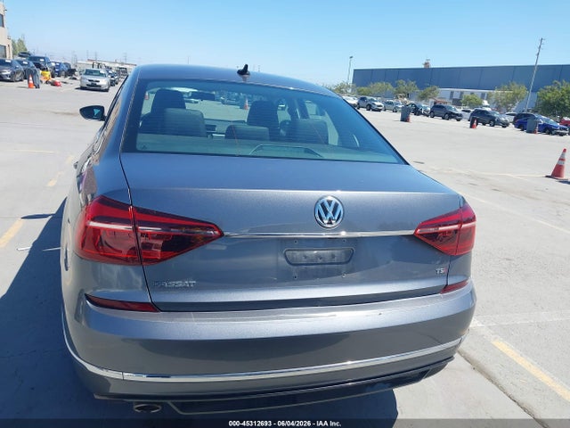 Продаж на аукціоні авто 2017 Volkswagen Passat 1.8t R-line, vin: 1VWDT7A39HC055192, номер лоту: 45312693