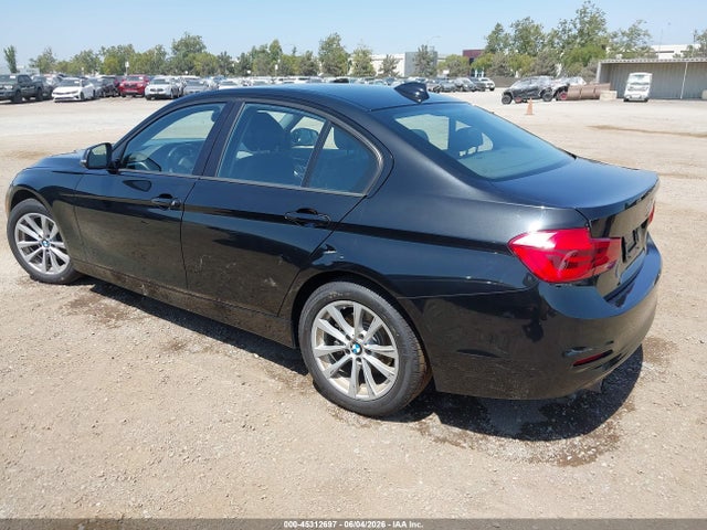 BMW 320i 2018 WBA8A9C55JK622849 Image 3