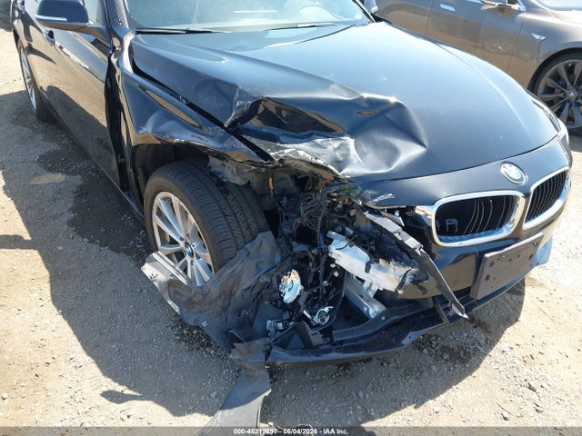 BMW 320i 2018 WBA8A9C55JK622849 Image 6