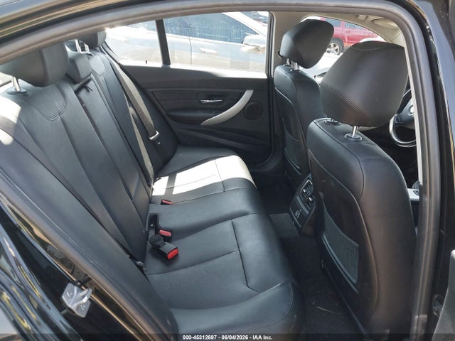 BMW 320i 2018 WBA8A9C55JK622849 Image 8