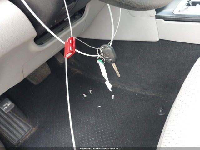 45312730 :رقم المزاد ، 4T4BF1FK3ER430726 vin ، 2014 Toyota Camry Le مزاد بيع