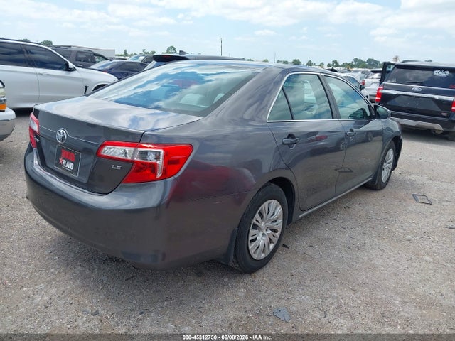 45312730 :رقم المزاد ، 4T4BF1FK3ER430726 vin ، 2014 Toyota Camry Le مزاد بيع