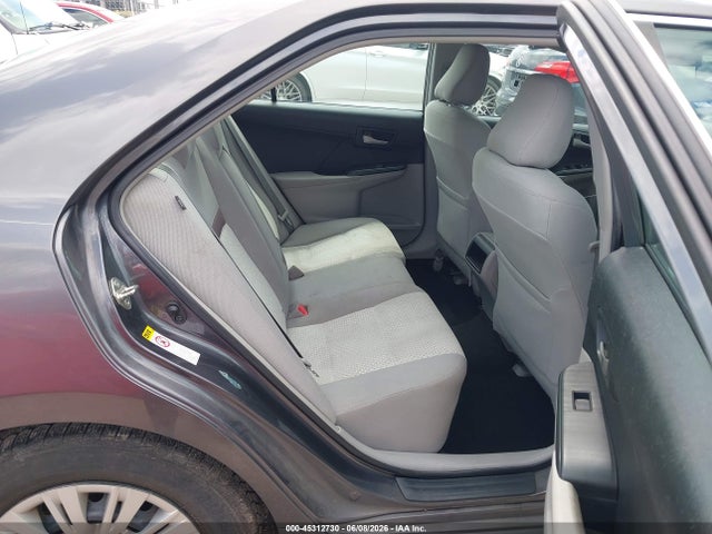 45312730 :رقم المزاد ، 4T4BF1FK3ER430726 vin ، 2014 Toyota Camry Le مزاد بيع
