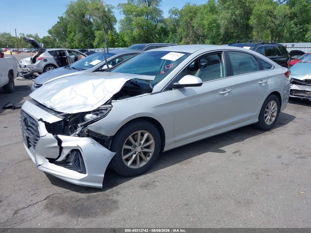 Hyundai SONATA SE 2019 5NPE24AF7KH794186 Image 2