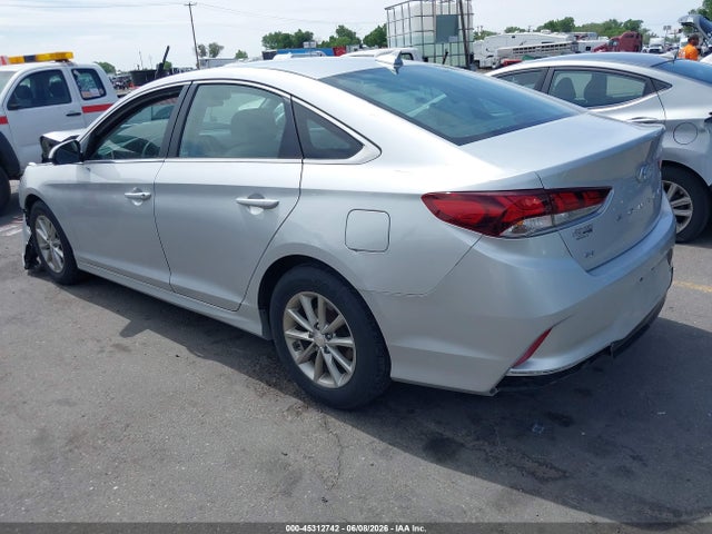 Hyundai SONATA SE 2019 5NPE24AF7KH794186 Image 3