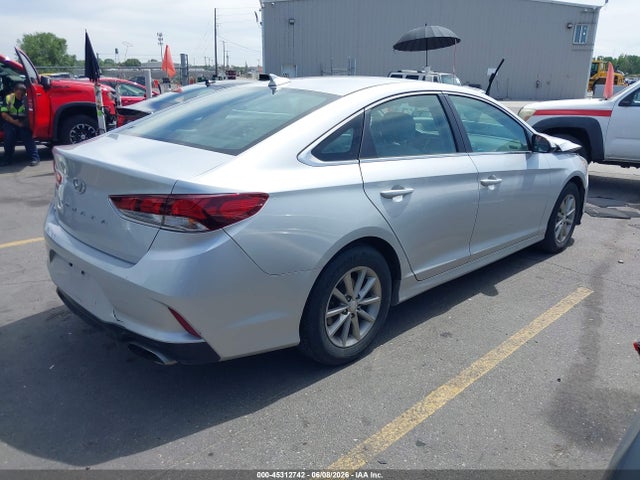 Hyundai SONATA SE 2019 5NPE24AF7KH794186 Image 4