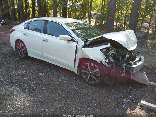 2016 Nissan Altima 2.5 Sr მანქანა იყიდება აუქციონზე, vin: 1N4AL3AP1GC178247, აუქციონის ნომერი: 45312773