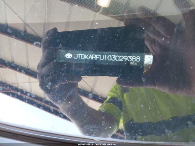 JTDKARFU1G3029388 Toyota Prius Two Eco