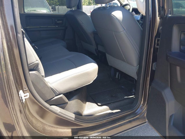 45312870 :رقم المزاد ، 1C6RR7KG8HS770132 vin ، 2017 Ram 1500 Tradesman  4x4 5'7 Box مزاد بيع