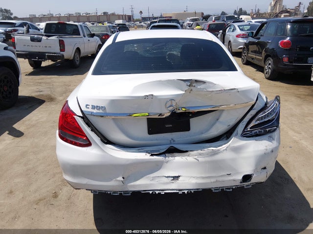 Mercedes-Benz C 300 2018 55SWF4JB4JU253940 Image 16
