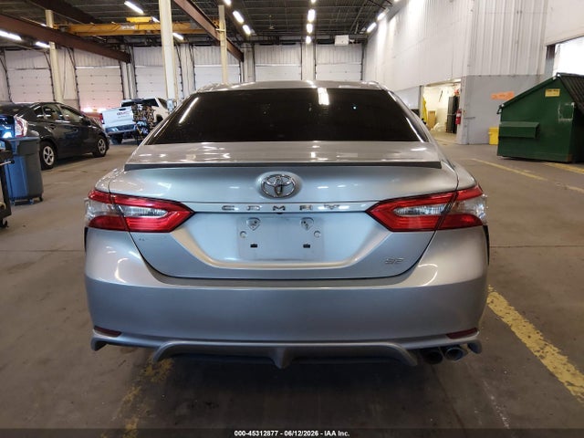 4T1B11HK1JU577658 Toyota CAMRY SE