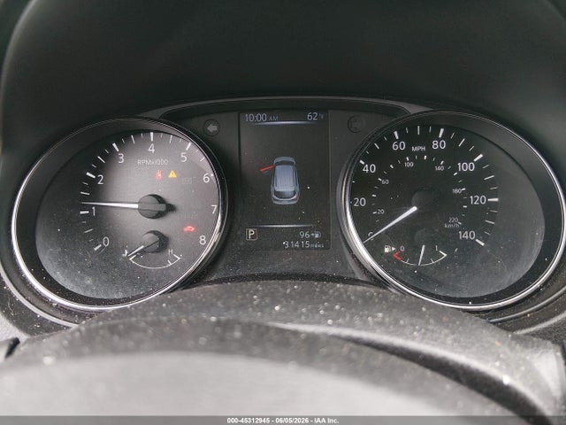 JN1BJ1CR9JW268259 Nissan Rogue Sport Sv