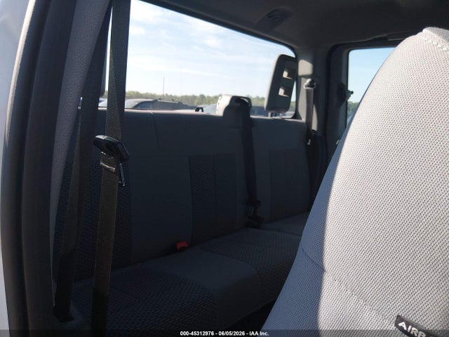45312976 :رقم المزاد ، 1FT7X2B63FEA15269 vin ، 2015 Ford F-250 Xl مزاد بيع