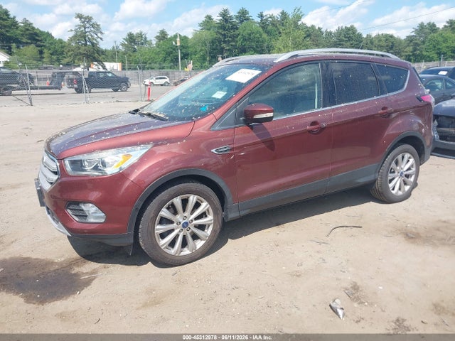 Ford Escape Titanium 2018 1FMCU9J94JUB01258 Image 2