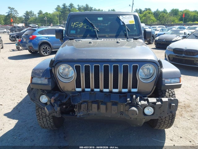 1C4HJXEG9JW325274 Jeep Wrangler Unlimited Sahara 4x4